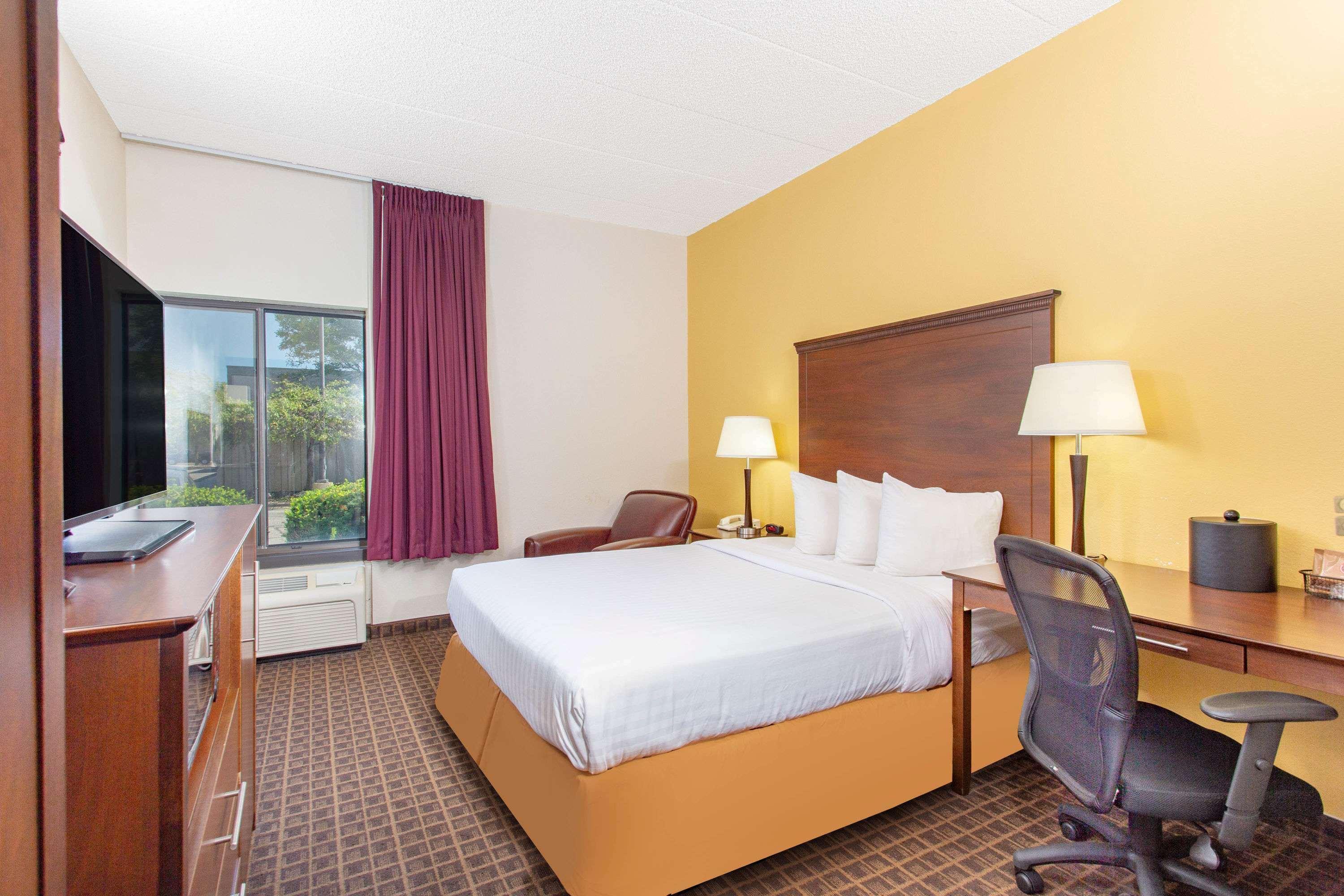 Americinn By Wyndham Madison West Dış mekan fotoğraf